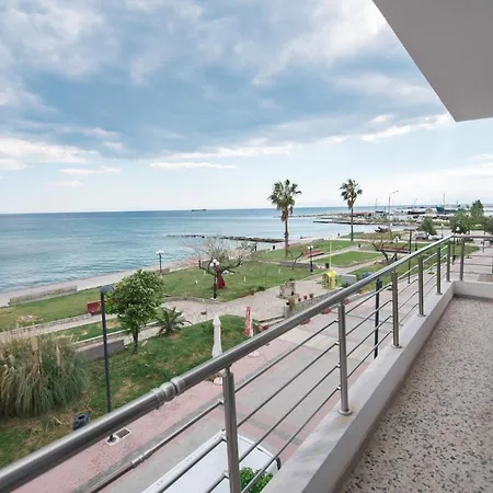Luxurius Casa Holidays Apartment *