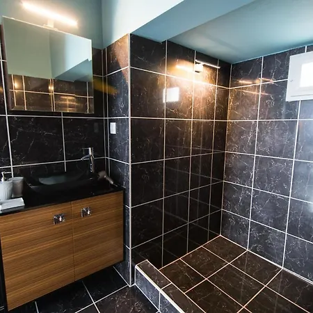 Luxurius Casa Holidays Apartment *